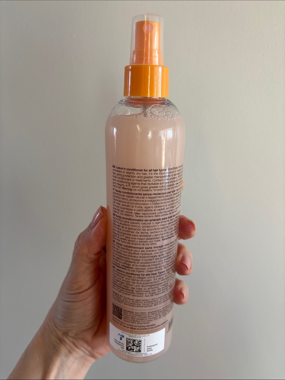 milk_shake Leave In Conditioner - Peach Bottle with Yellow Cap - Picture 3 of 3